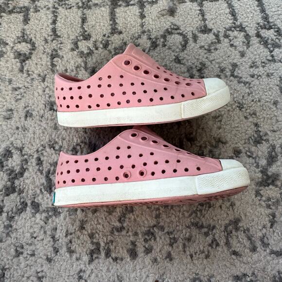Native Light Pink Shoes Size 8C - Picture 4 of 6